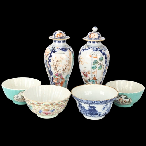 185 - A group of Chinese porcelain items