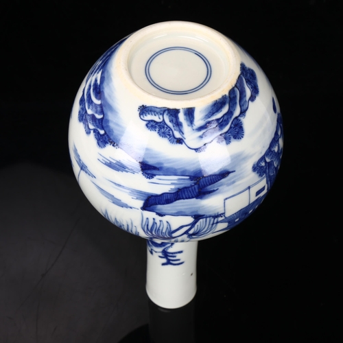 240 - Chinese blue and white porcelain onion-shaped vase, height 20cm