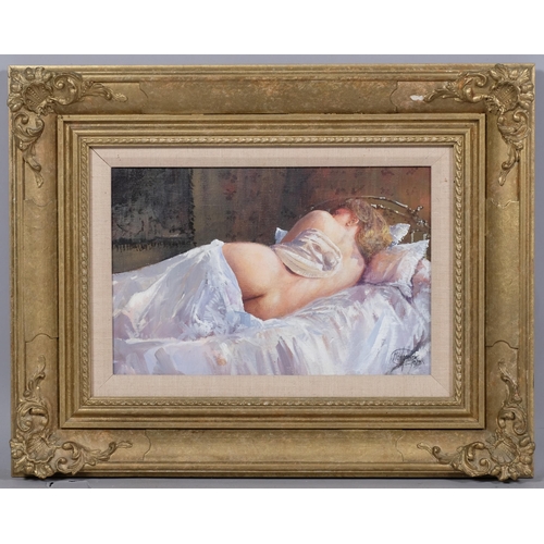 727 - Clive Madgwick (1934 - 2005), reclining nude, oil on canvas, signed and dated 1986, 20cm x 30cm, fra... 