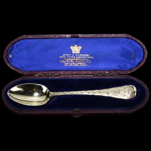 1669 - A cased Victorian silver-gilt grapefruit spoon, Chawner & Co, London 1867, Neo-Classical shell decor... 