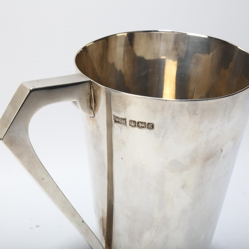 1712 - An Art Deco George V silver 1-handled trophy cup, Walker & Hall, Sheffield 1924, tapered cylindrical... 