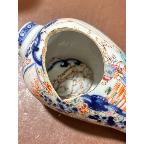 185 - A group of Chinese porcelain items