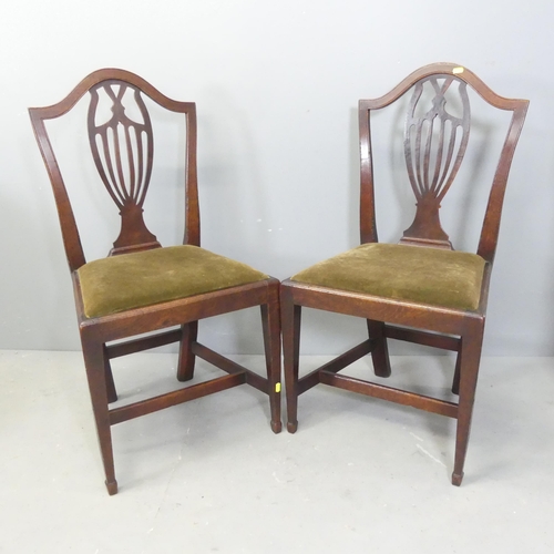 2706 - A pair of antique mahogany Hepplewhite style dining chairs with upholstered drop-in seats.