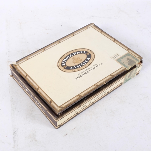 401 - An opened box of 21 Temple Hall Jamaica cigars