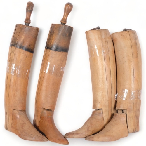 218 - 2 pairs of Vintage wooden boot trees, neither marks or sized, largest heel to toe 26.5cm