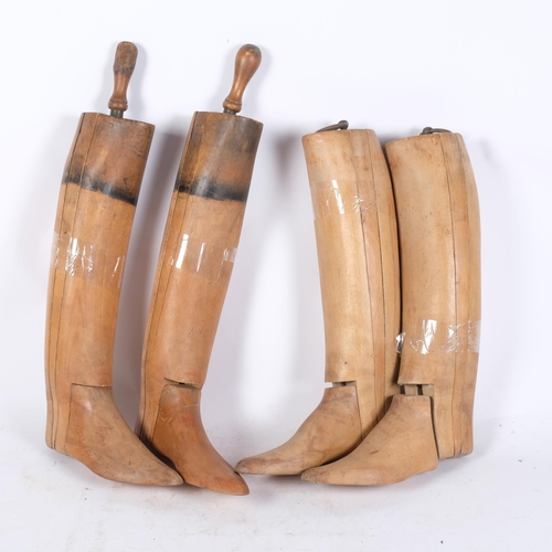 218 - 2 pairs of Vintage wooden boot trees, neither marks or sized, largest heel to toe 26.5cm