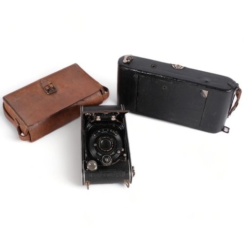 288 - A Zeiss Ikon Contessa Nettel Onito Vintage folding camera, with associated carry case, etc