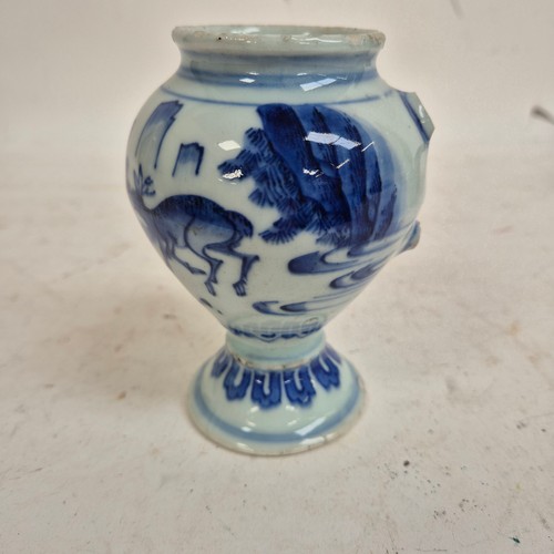 169 - A selection of modern blue and white Chinese ceramic items, including a hexagonal reticulated vase, ... 