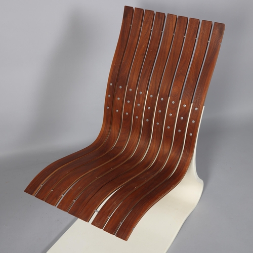 137 - EDWARD JOHNSON, a cantilever Easy Chair in slatted laminated walnut and white lacquered bent ply, he... 