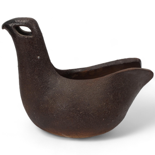 190 - WALTER VIVIAN COLE (1913-1999), Rye Pottery, a stylised stoneware bird vessel, signed WVC to base, l... 