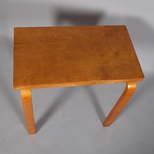 203 - ALVAR AALTO (1898-1976) for Finmar, a 1930s beech side table, makers label to the underside, height ... 