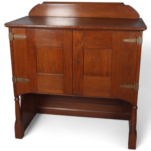 85 - RICHARD RIEMERSCHMID (1868 -1957), an oak Arts and Crafts or Jugendstil sideboard, ca 1905. Made by ... 