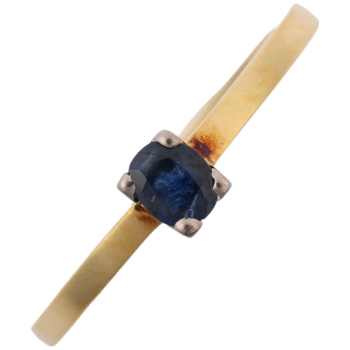 1387 - A Continental 18ct gold solitaire sapphire ring, sapphire measures approx 4.09 x 3.31 x 1.84mm, size... 