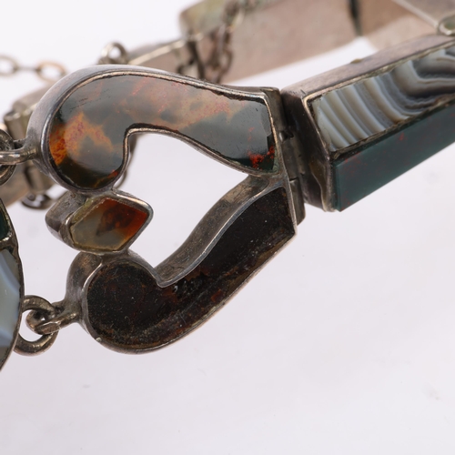 1425 - An Antique Scottish hardstone ribbon bow bracelet, circa 1880, apparently unmarked silver closed-bac... 