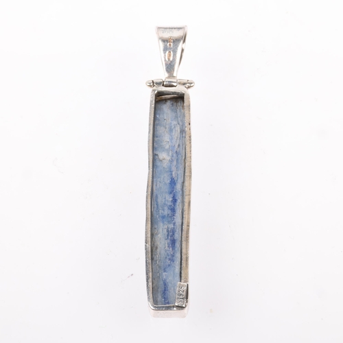 1451 - A modern sterling silver kyanite shard pendant, London 2006, 68.9mm, 10.8g