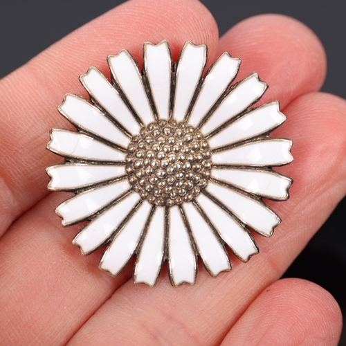 1479 - ANTON MICHELSEN - a Danish vermeil sterling silver and white enamel daisy pattern brooch, 32.5mm, 9.... 