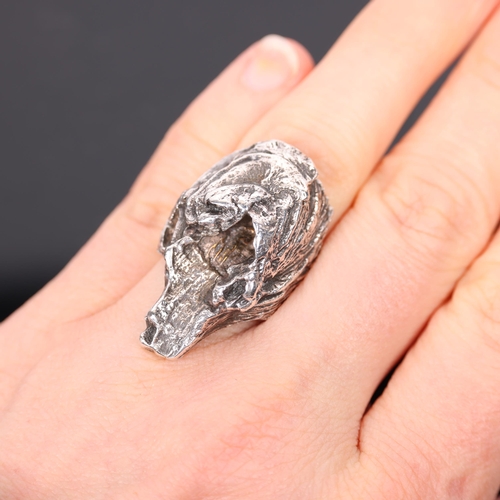 1486 - KNUD V ANDERSEN for ANTON MICHELSEN - a Danish brutalist sterling silver abstract ring, setting heig... 