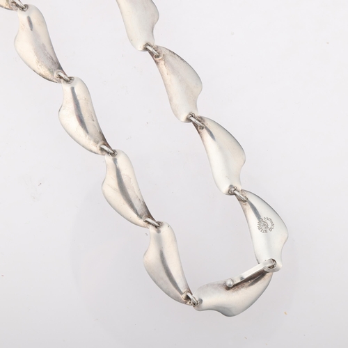 1513 - AARRE & KROGH - a Danish modernist sterling silver wave panel necklace, 38cm, 33.3g