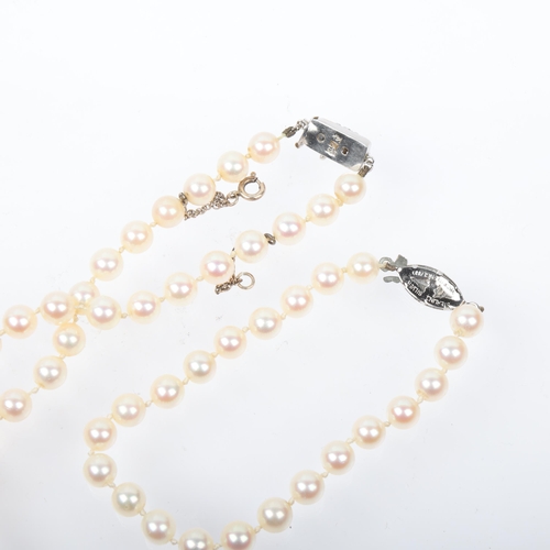 1570 - A Vintage single-strand cultured pearl bead necklace, with 14ct white gold clasp, maker's mark I, 40... 