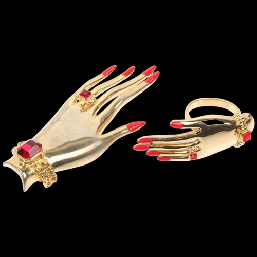 1577 - BUTLER & WILSON - a Vintage gilt-metal and red rhinestone hand matching brooch and ring set, size ap... 