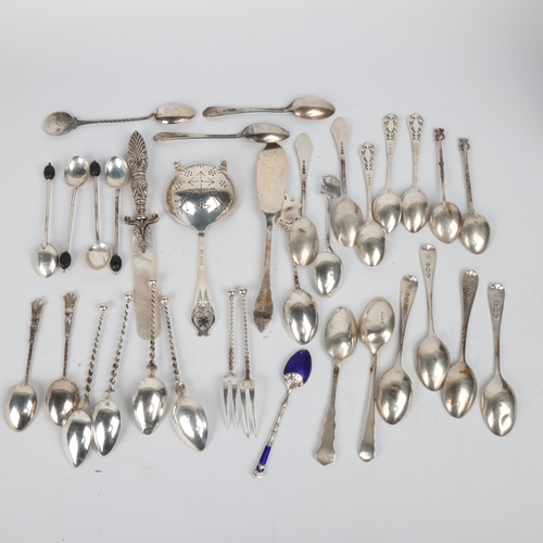 1683 - Various silver, including George VI tea strainer, bean-end coffee spoons, etc, 13.2oz gross