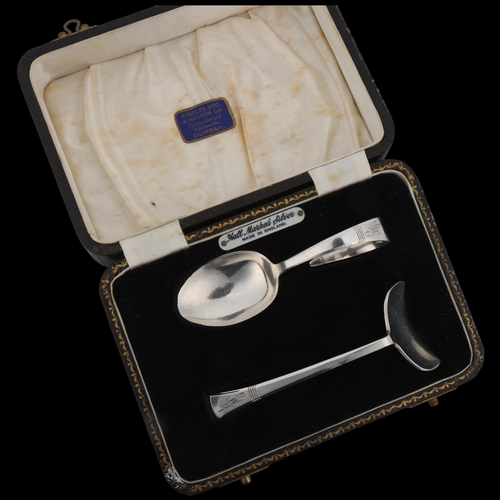 1697 - A George VI silver baby's spoon and pusher christening set, Angora Silver Plate Co, Sheffield 1941, ... 