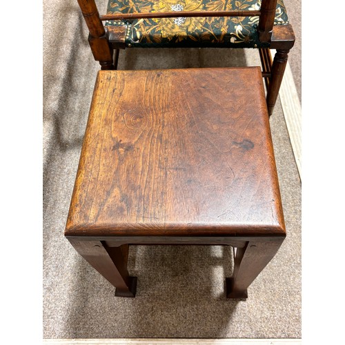 87 - A mahogany Arts and Crafts side table, height 45cm, top 35 x 38cm