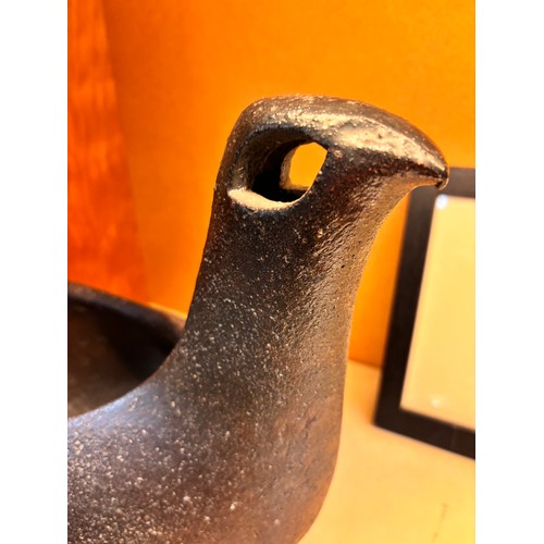 190 - WALTER VIVIAN COLE (1913-1999), Rye Pottery, a stylised stoneware bird vessel, signed WVC to base, l... 