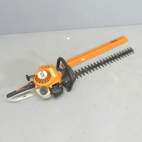 146 - A Stilhl HS45 hedge trimmer. Length overall 110cm.