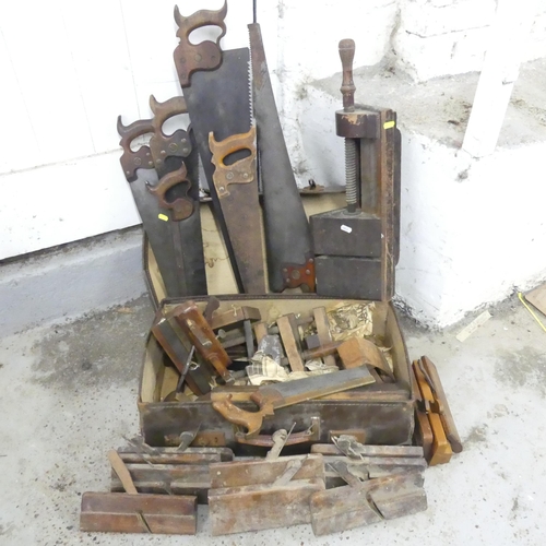 2574 - A quantity of antique and vintage hand tools, including saws, box planes etc. Some marked. Manufactu... 