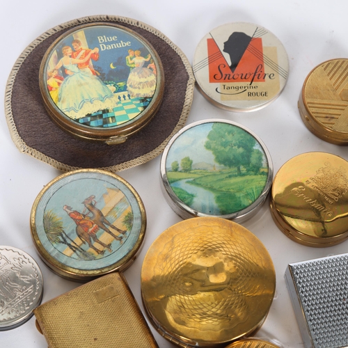 247 - A collection of Vintage brass and other compacts, rouge boxes, etc