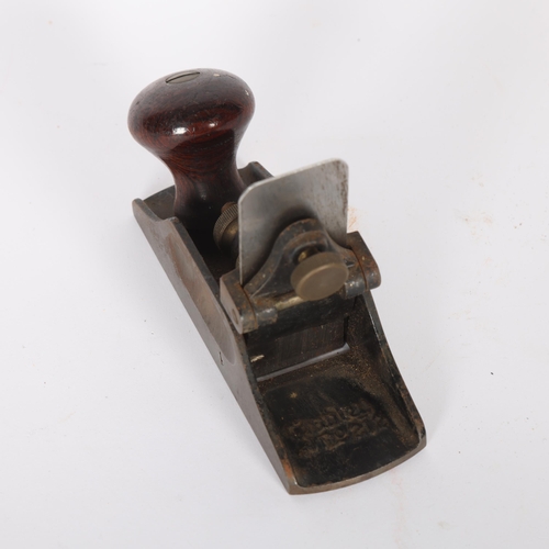 253 - A rare Stanley no. 212 scraper plane, sole length 14cm