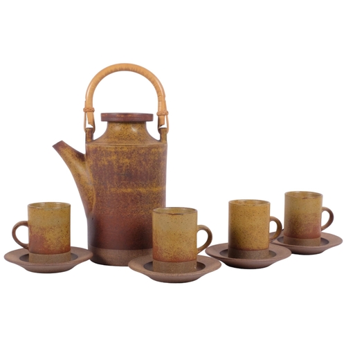 190 - Robin Welch, a 1970s Studio pottery coffee pot and 4 matching coffee cups and saucers, with maker's ... 