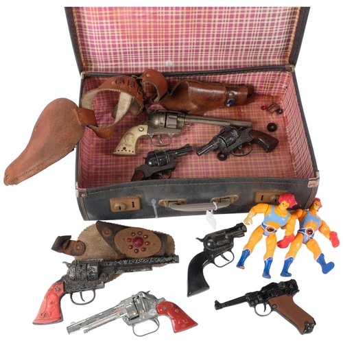 786 - A quantity of Vintage toy guns, various cap gun and other items, including various Crescent Toy Comp... 