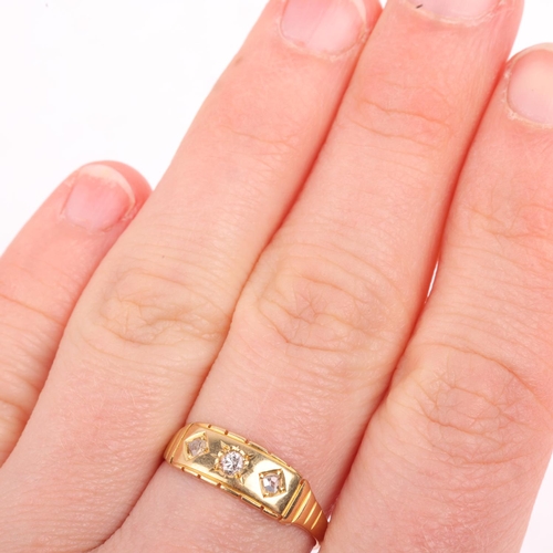 1389 - An early 20th century 18ct gold three stone diamond half hoop ring, set with round brilliant and ros... 