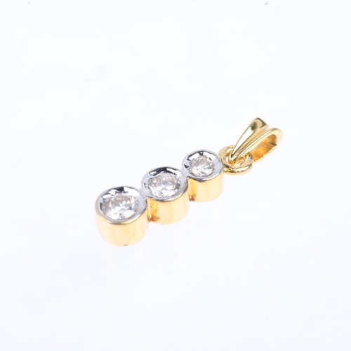 1496 - An 18ct gold three stone diamond drop pendant, set with modern round brilliant-cut diamonds, total d... 