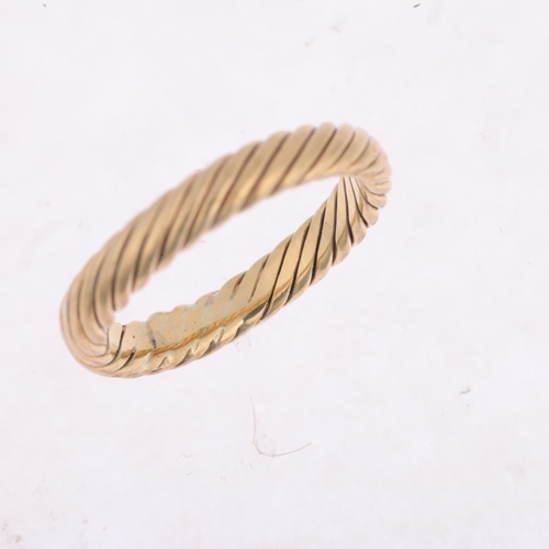 1510 - A 9ct gold twisted wedding band ring, maker SL, Birmingham 1995, band width 3.1mm, size M, 3.5g