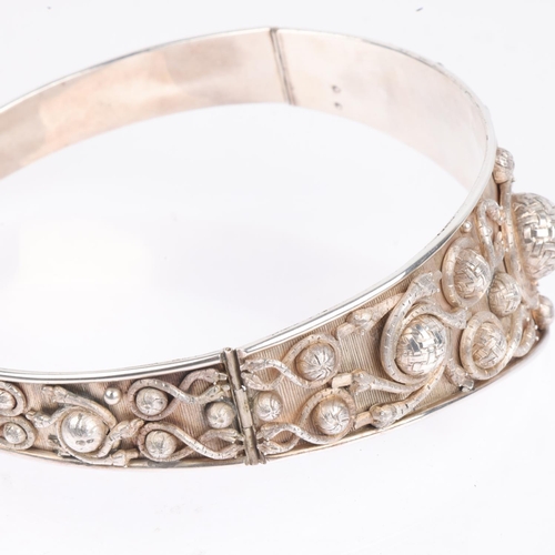 1563 - A fine quality Arts and Crafts snake hinged collar neck torque, apparently unmarked silver, with all... 