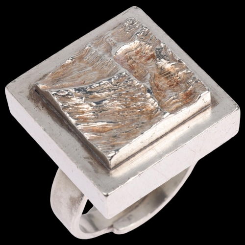 1634 - HERMANN SIERSBOL - a a Danish modernist sterling silver abstract panel ring, signed, setting height ... 