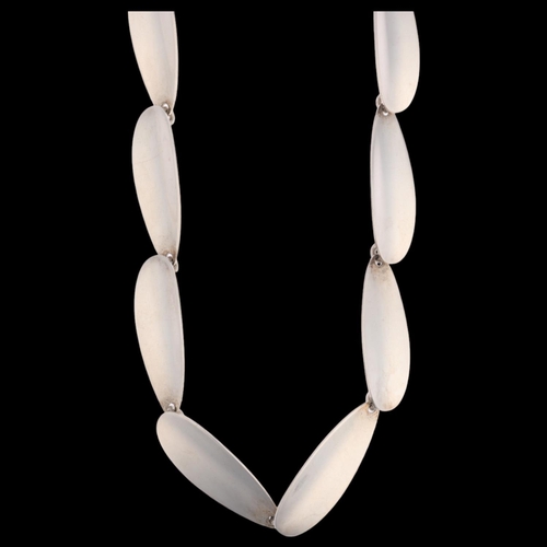 1657 - ARNE JOHANSEN - a a Danish modernist sterling silver leaf panel necklace, 39cm, 25.7g