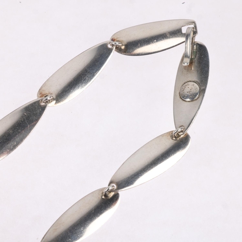 1657 - ARNE JOHANSEN - a a Danish modernist sterling silver leaf panel necklace, 39cm, 25.7g