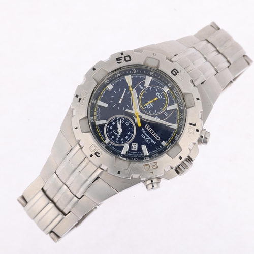 1033 - SEIKO - a stainless steel quartz chronograph calendar bracelet watch, ref. 7T62-0JZ0, blue dial with... 