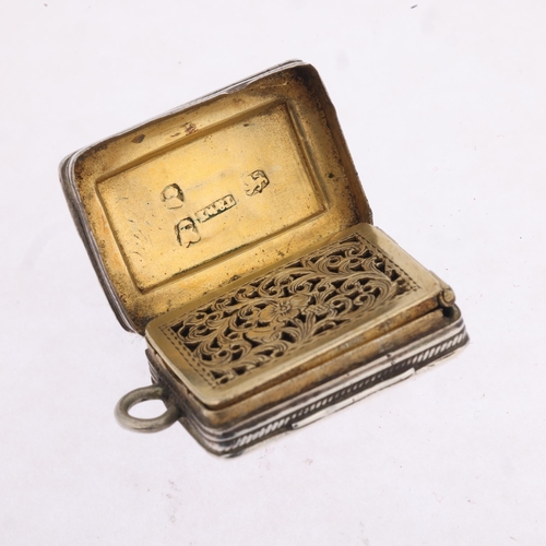 1786 - A George IV silver vinaigrette, Thomas & William Simpson, Birmingham 1822, rectangular form, with ca... 