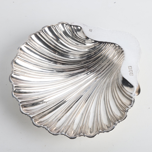 1933 - A late Victorian silver shell butter dish, W&C Sissons, London 1900, 13.5cm, 2.6oz