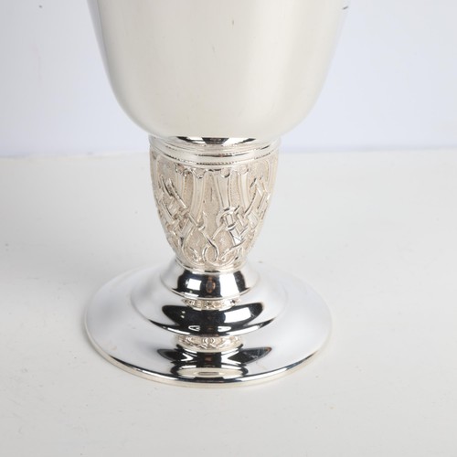 1961 - An Elizabeth II silver goblet, Wakeley & Wheeler, London 1963, 13.5cm, 6.9oz