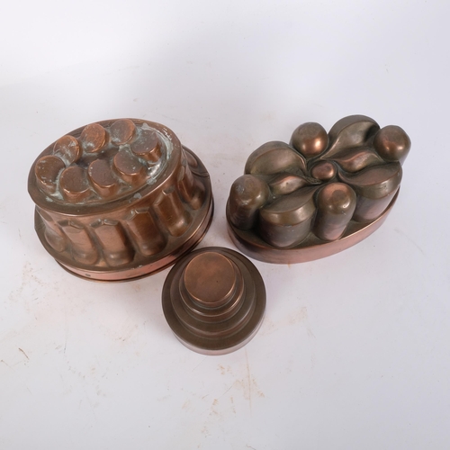 47 - 3 Vintage copper and tin jelly moulds, tallest 15m