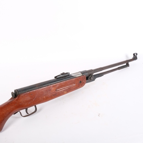 70 - A Chinese-made Lion Brand under-lever air rifle, L104cm