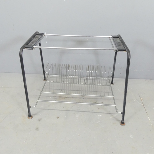 2639 - A mid-century style two-tier tea trolley, 64x76x37cm and a magazine / record rack, 57x44x44cm. (2)