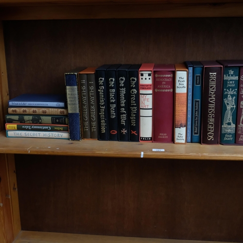 763 - A shelf of folio edition books, including Christopher Hibbert, The Rise and Fall of House of Medici,... 