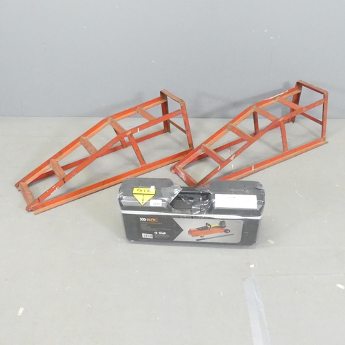 2640 - An RAC 2-tonne trolley jack, new in box, a pair of axel jacks and two painted metal car ramps.